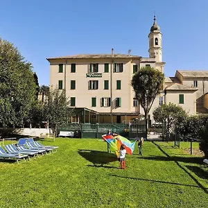 Florenz Отель Финале Лигуре